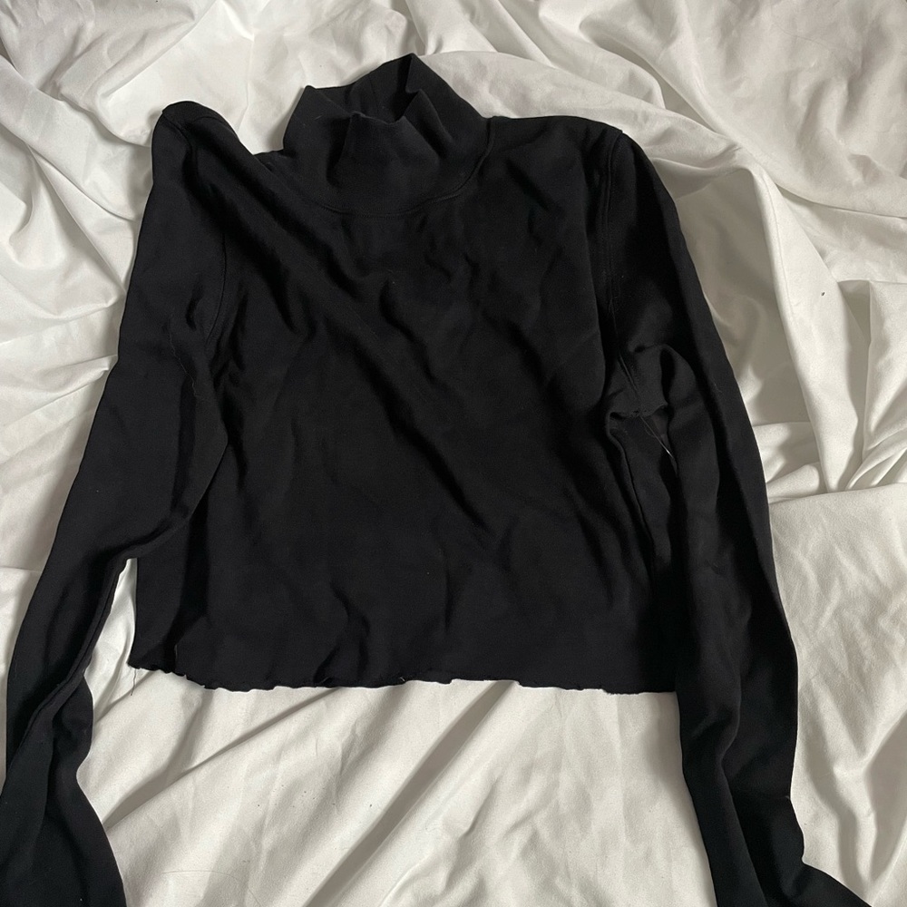 never used long sleeve turtle neck